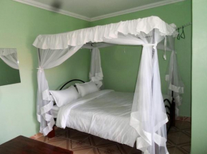 RUSINGA SUITES